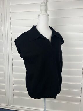 Entro Black knit sleeveless polo top Size Small Preppy minimalist clean girl